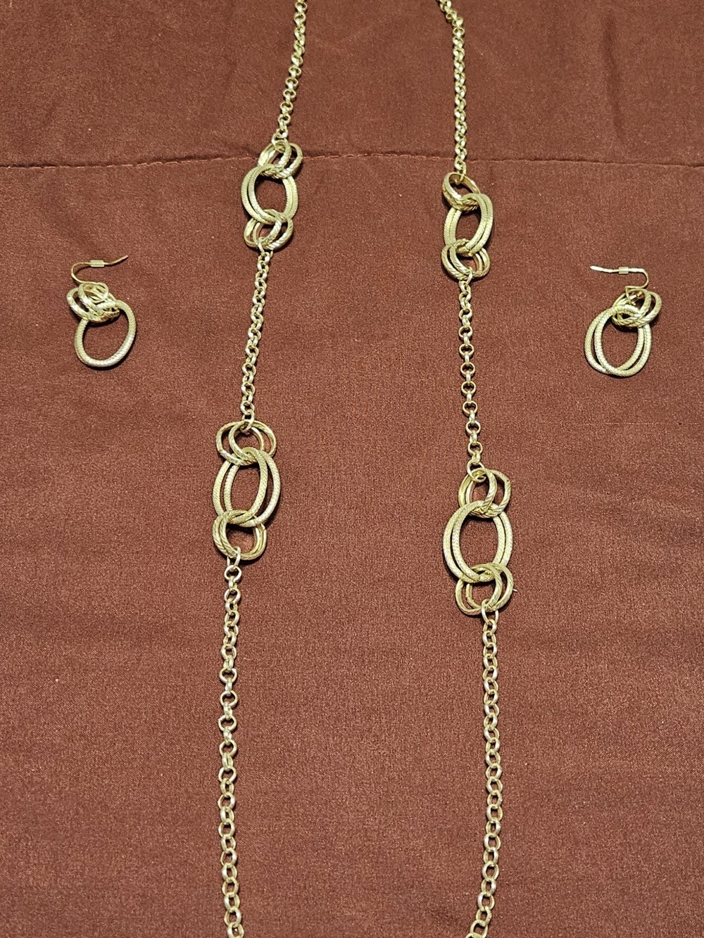 Silver Tone Linked Circle Necklace and Earring Set